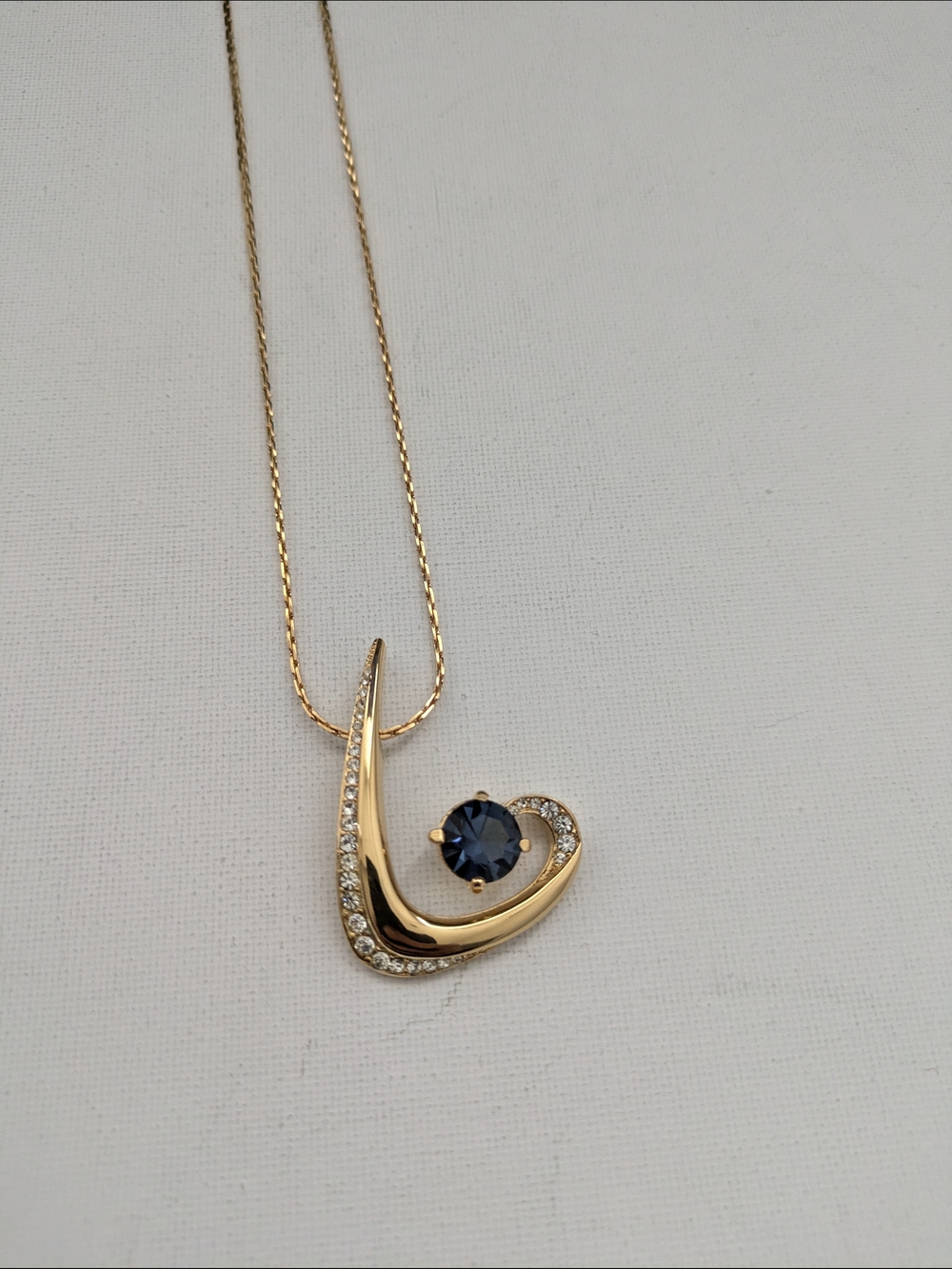 Vintage Vendome Gold-plated Blue Crystal Pendant Necklace - Women Jewelry